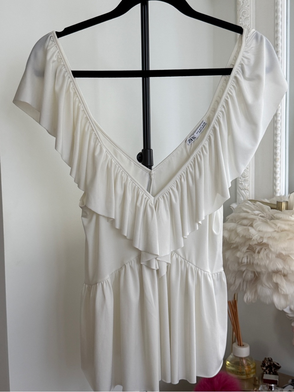 Zara Ivory Ruffle Deep V-Neck Top - Picture 7 of 7